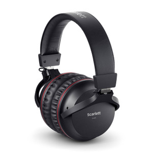 Focusrite Scarlett 2i2 Studio 4th Generation - Refurbished Headphones